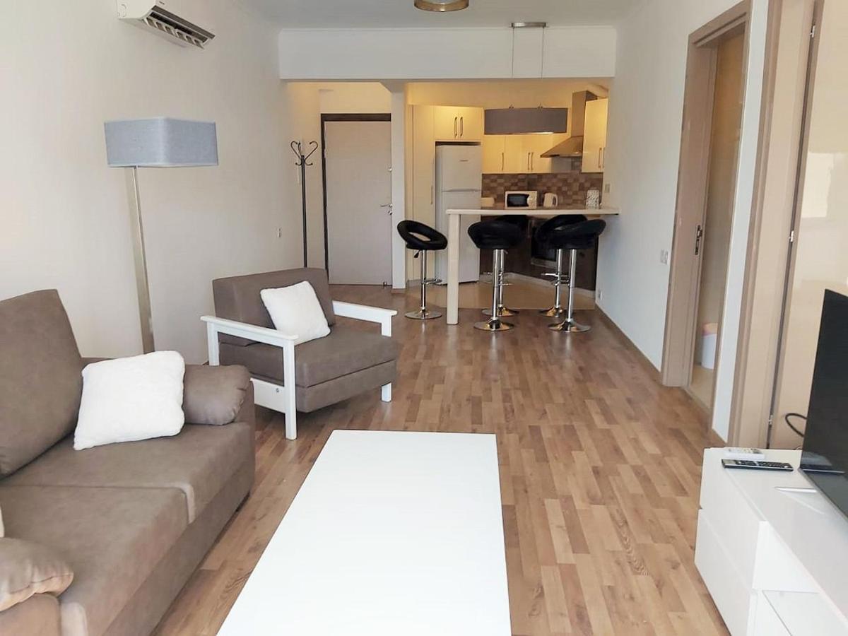 Apartment 32 Center Point Larnaca Eksteriør billede